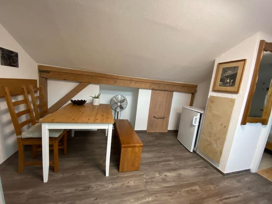 Schönes DG Appartement im Herzen von Garmisch Exterior foto