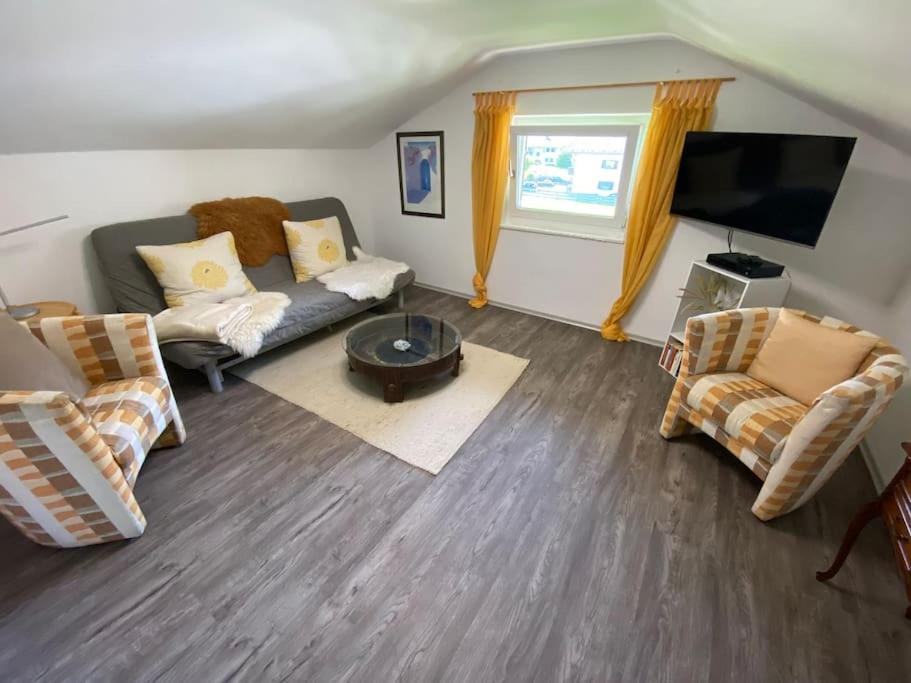 Schönes DG Appartement im Herzen von Garmisch Exterior foto