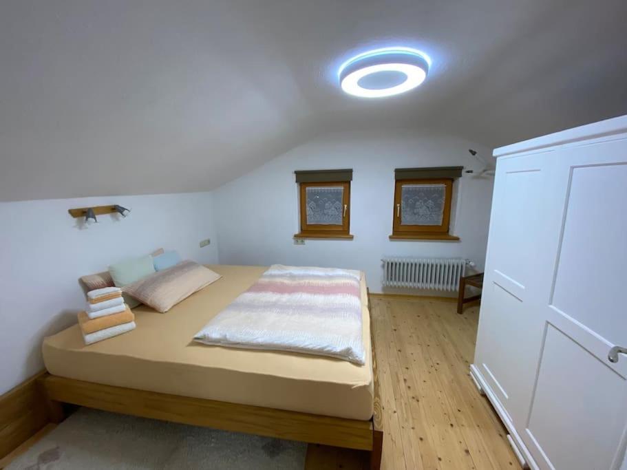 Schönes DG Appartement im Herzen von Garmisch Exterior foto