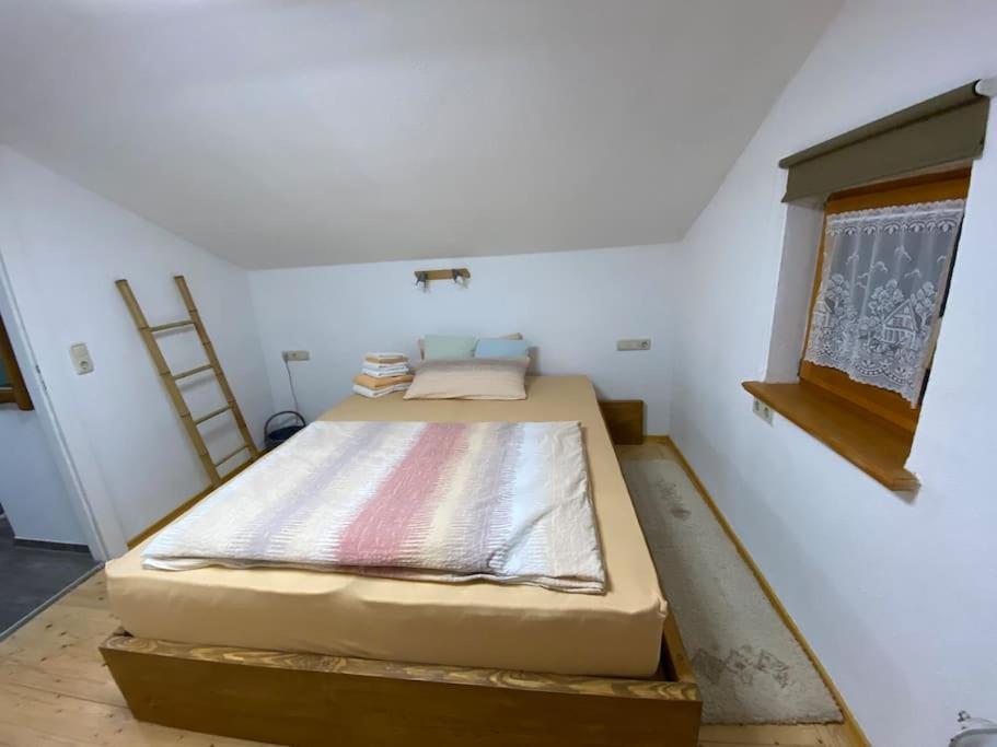 Schönes DG Appartement im Herzen von Garmisch Exterior foto
