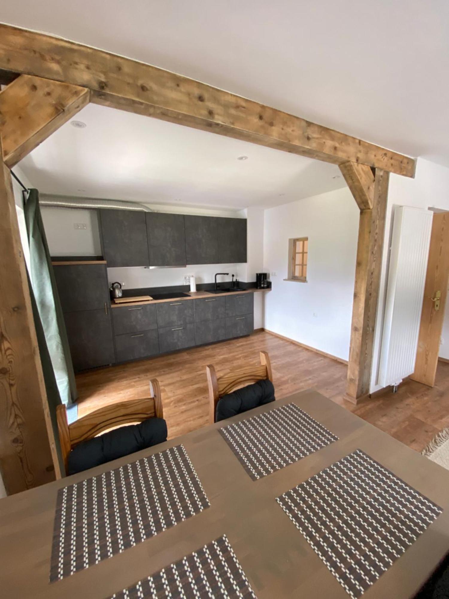 Schönes DG Appartement im Herzen von Garmisch Exterior foto