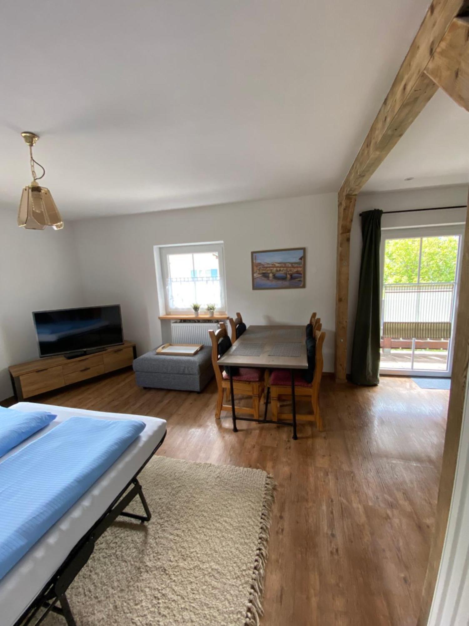 Schönes DG Appartement im Herzen von Garmisch Exterior foto