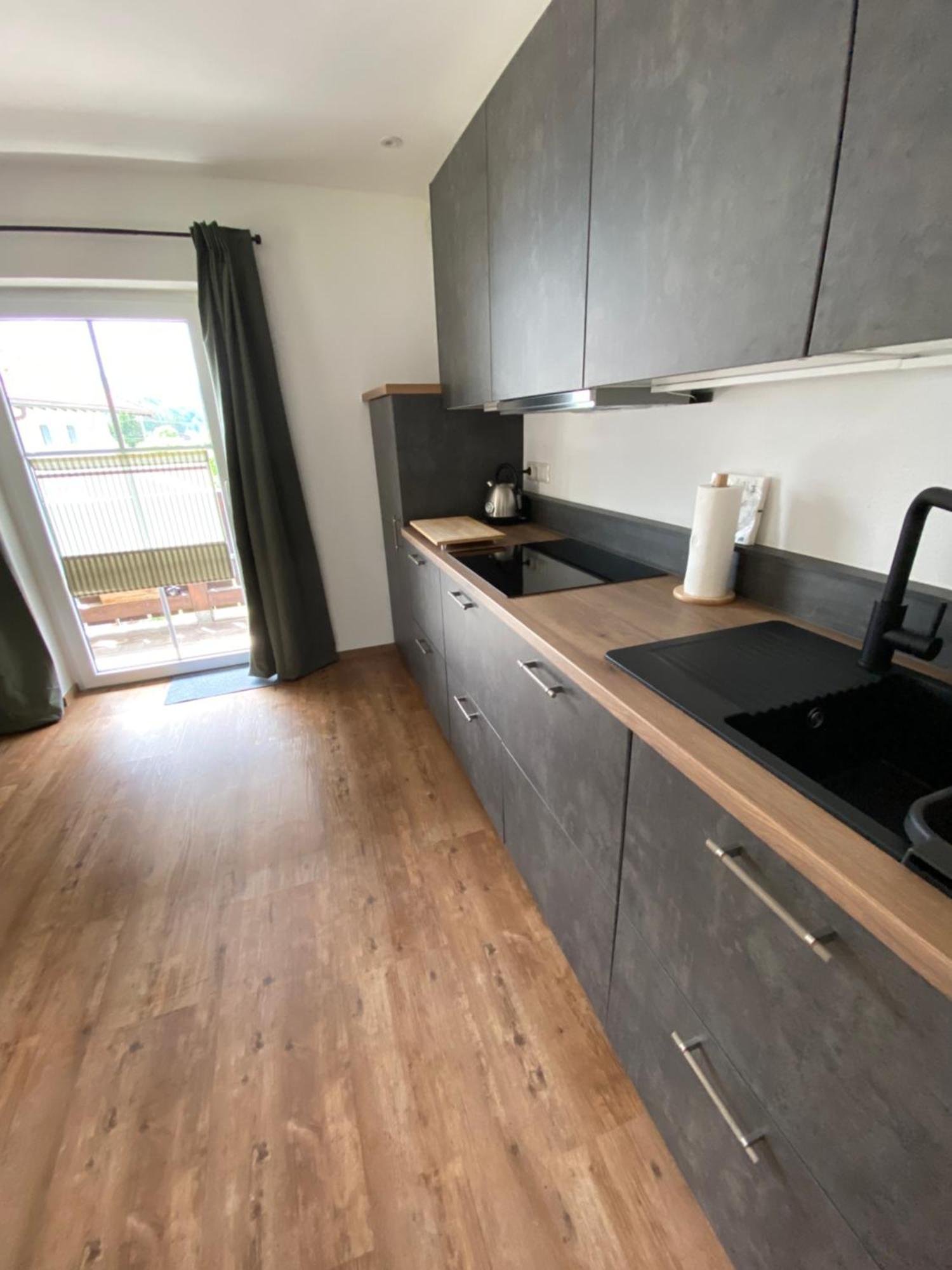 Schönes DG Appartement im Herzen von Garmisch Exterior foto