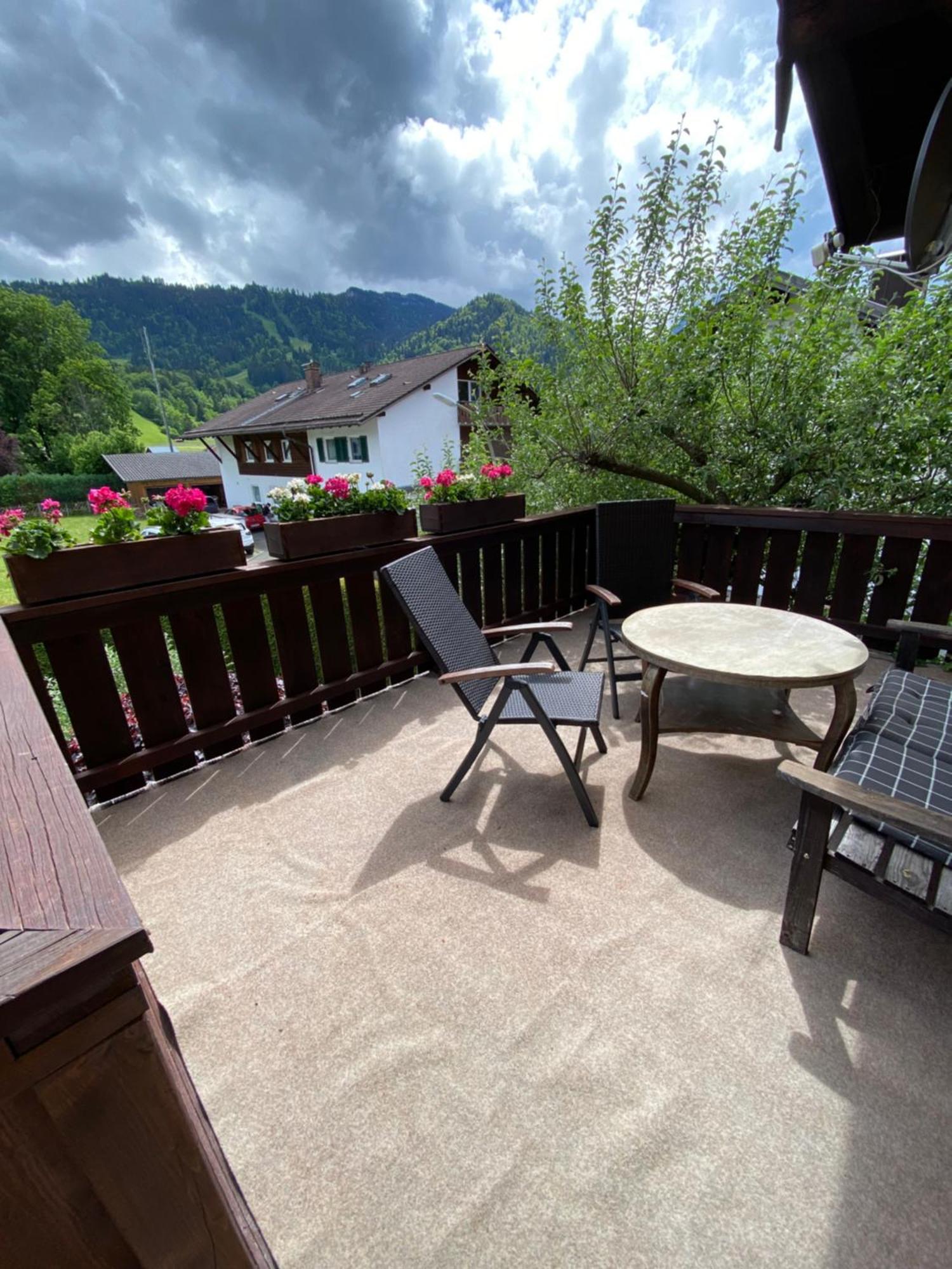 Schönes DG Appartement im Herzen von Garmisch Exterior foto